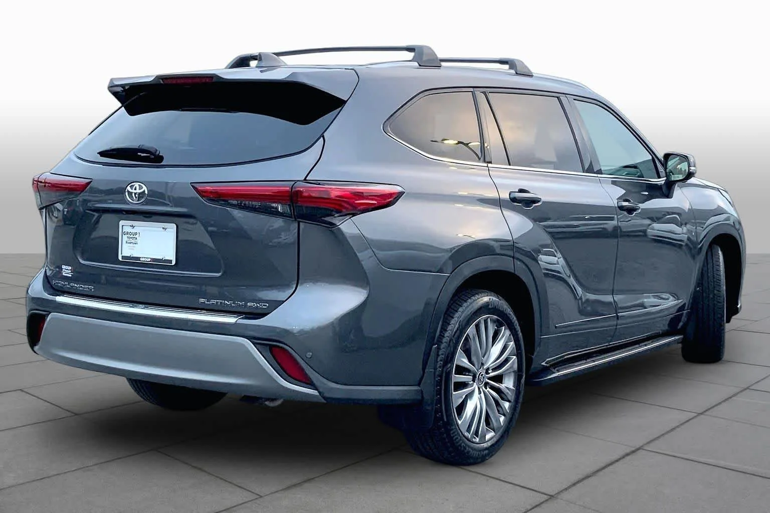 Used 2023 Magnetic Gray Metallic Toyota Platinum image 12