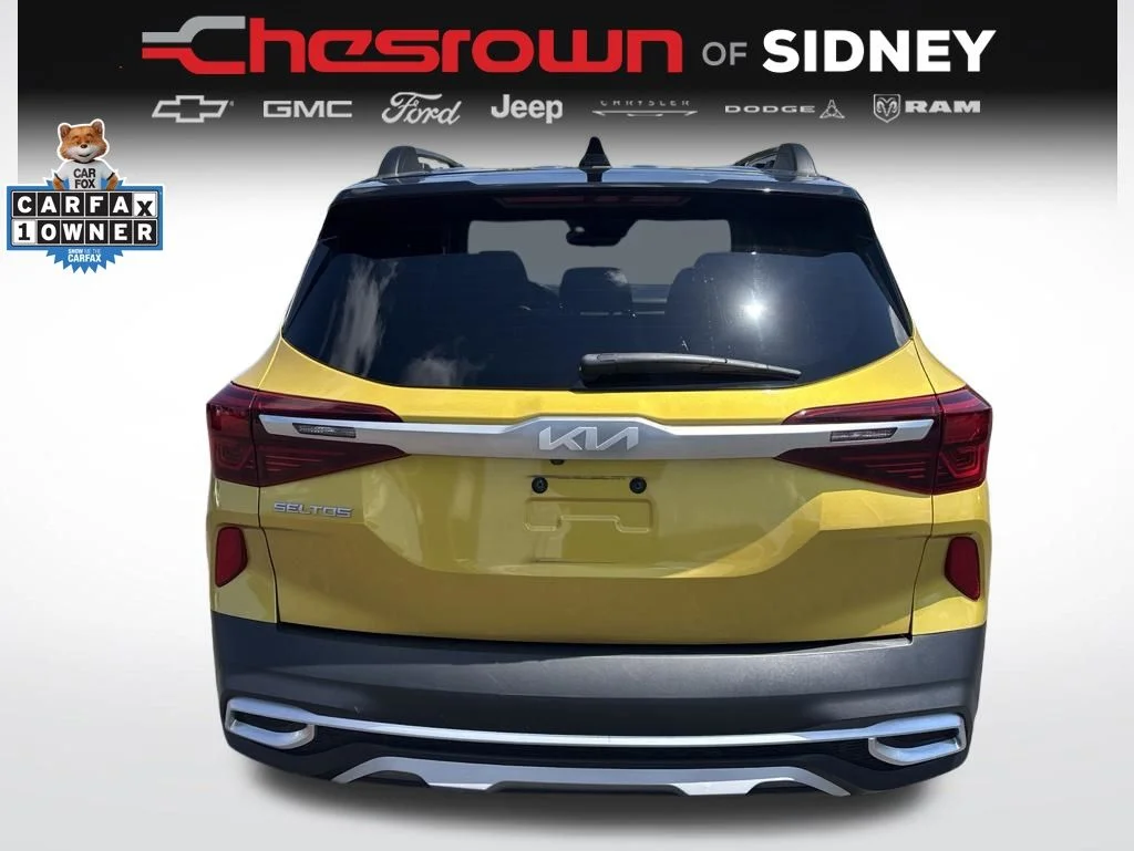 Used 2022 Yellow Kia Nightfall image 4