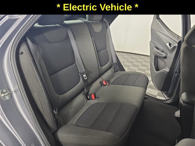 Used 2023 GRAY GHOST METALLIC Chevrolet LT image 25
