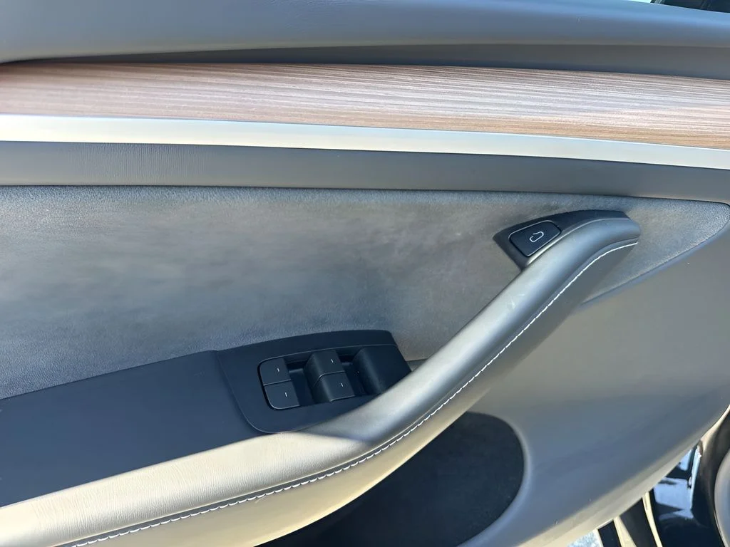 Used 2025 Black Tesla Long Range image 29