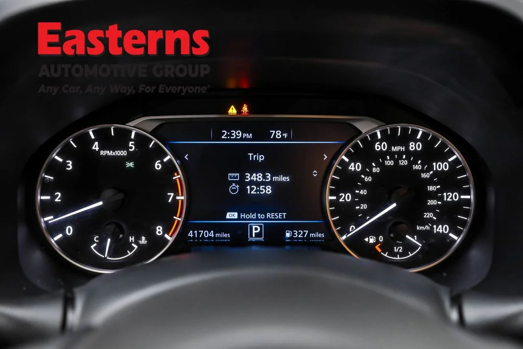 Used 2022 Gray Nissan 2.5 SV image 18