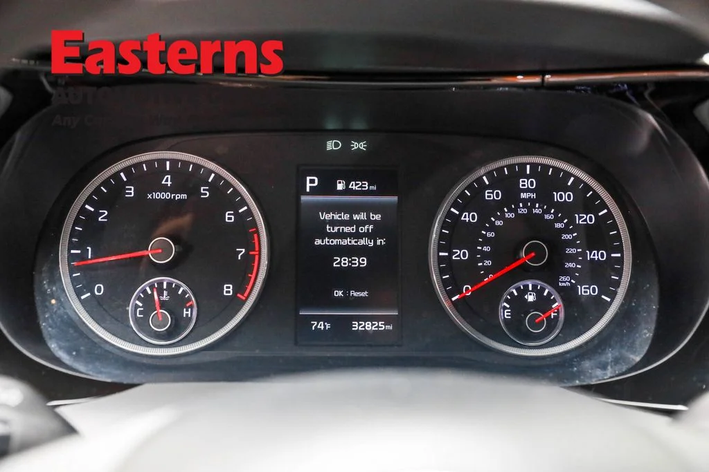 Used 2023 White Kia LXS image 18
