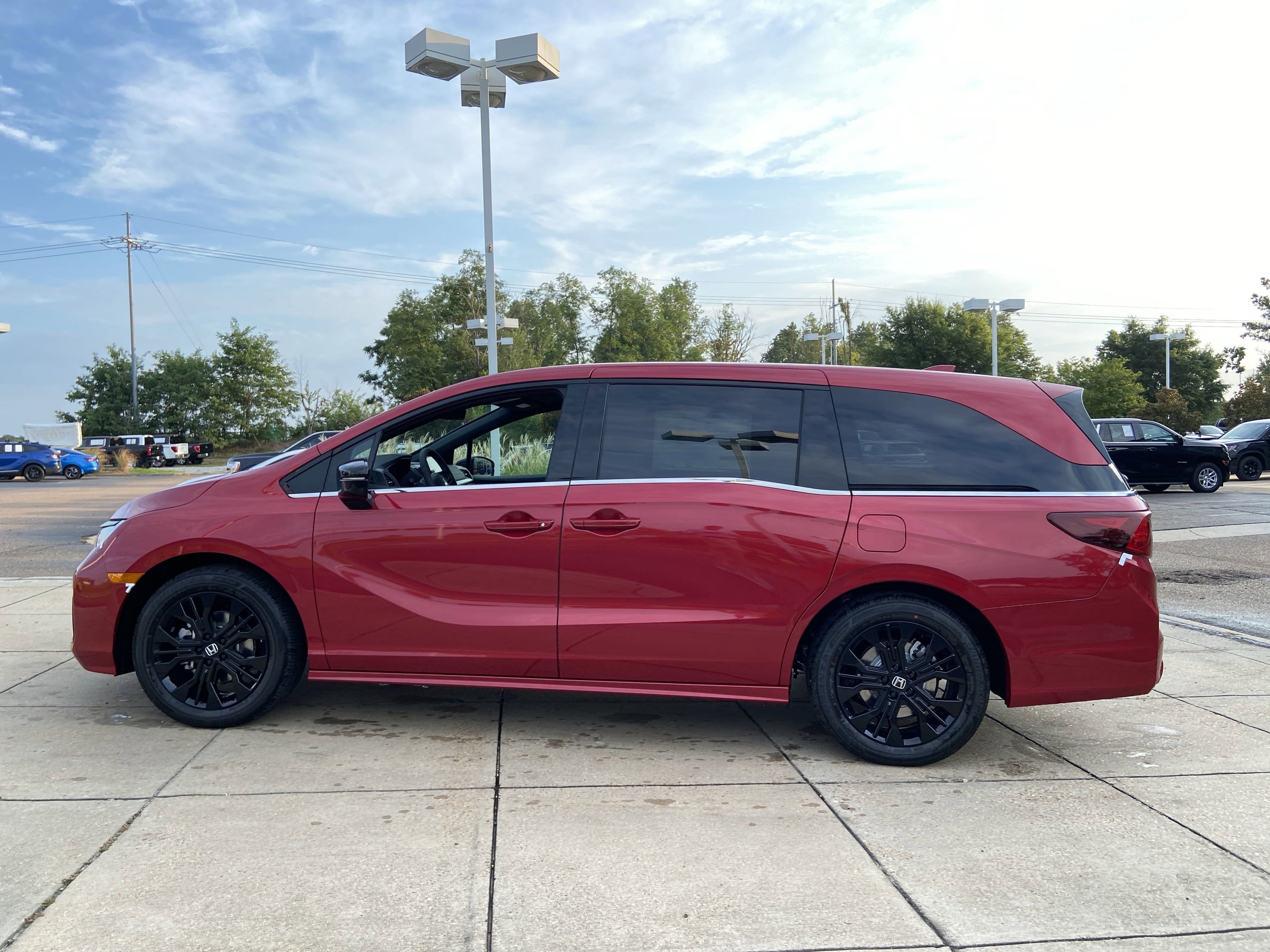 New 2026 Radiant Red Metallic II Honda Sport-L image 6