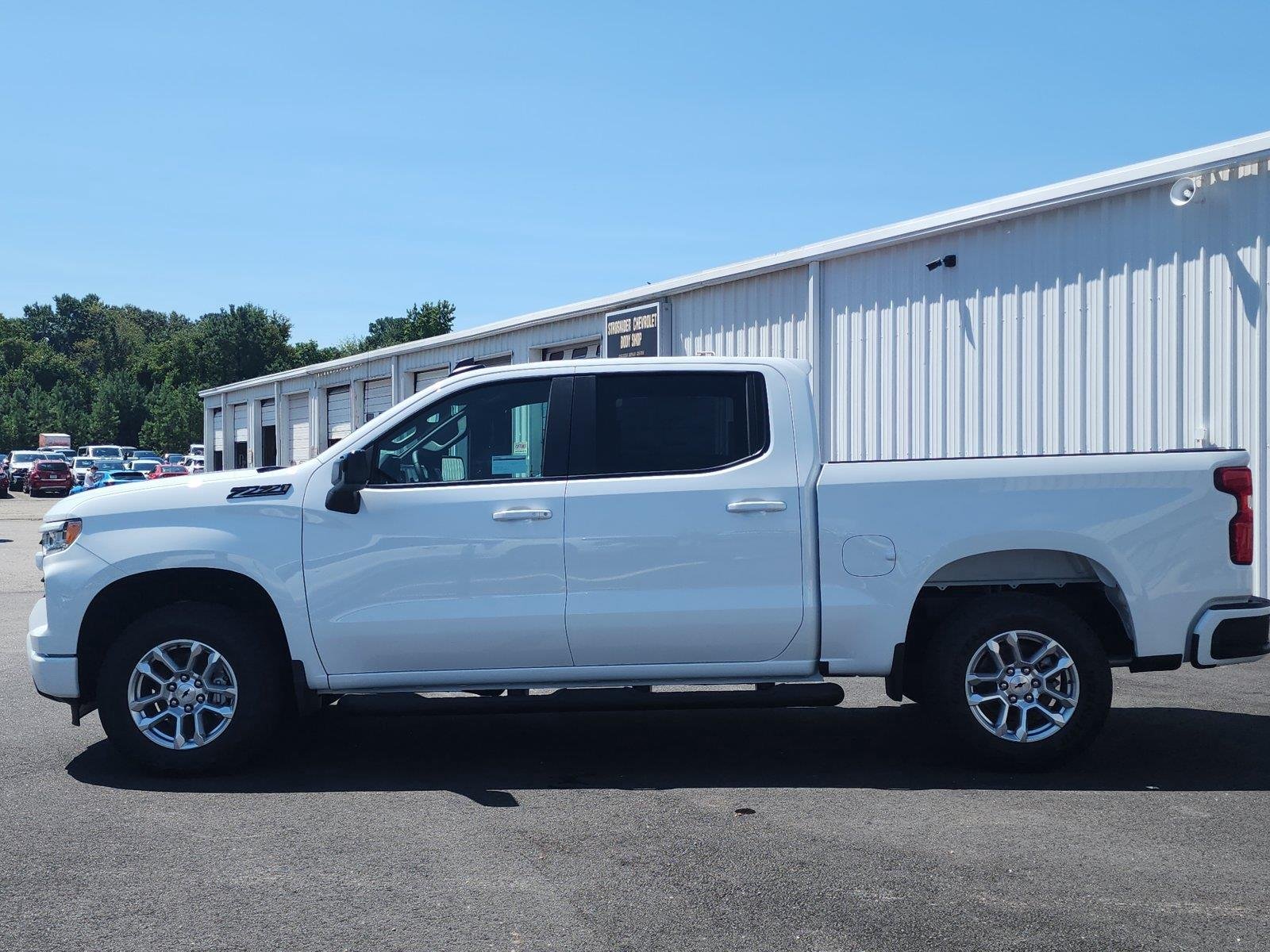 New 2026 Summit White Chevrolet RST image 2