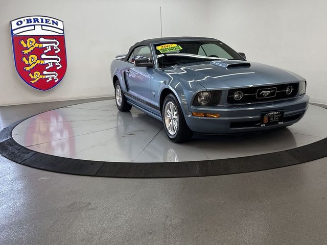 2007 Ford Mustang V6 Deluxe