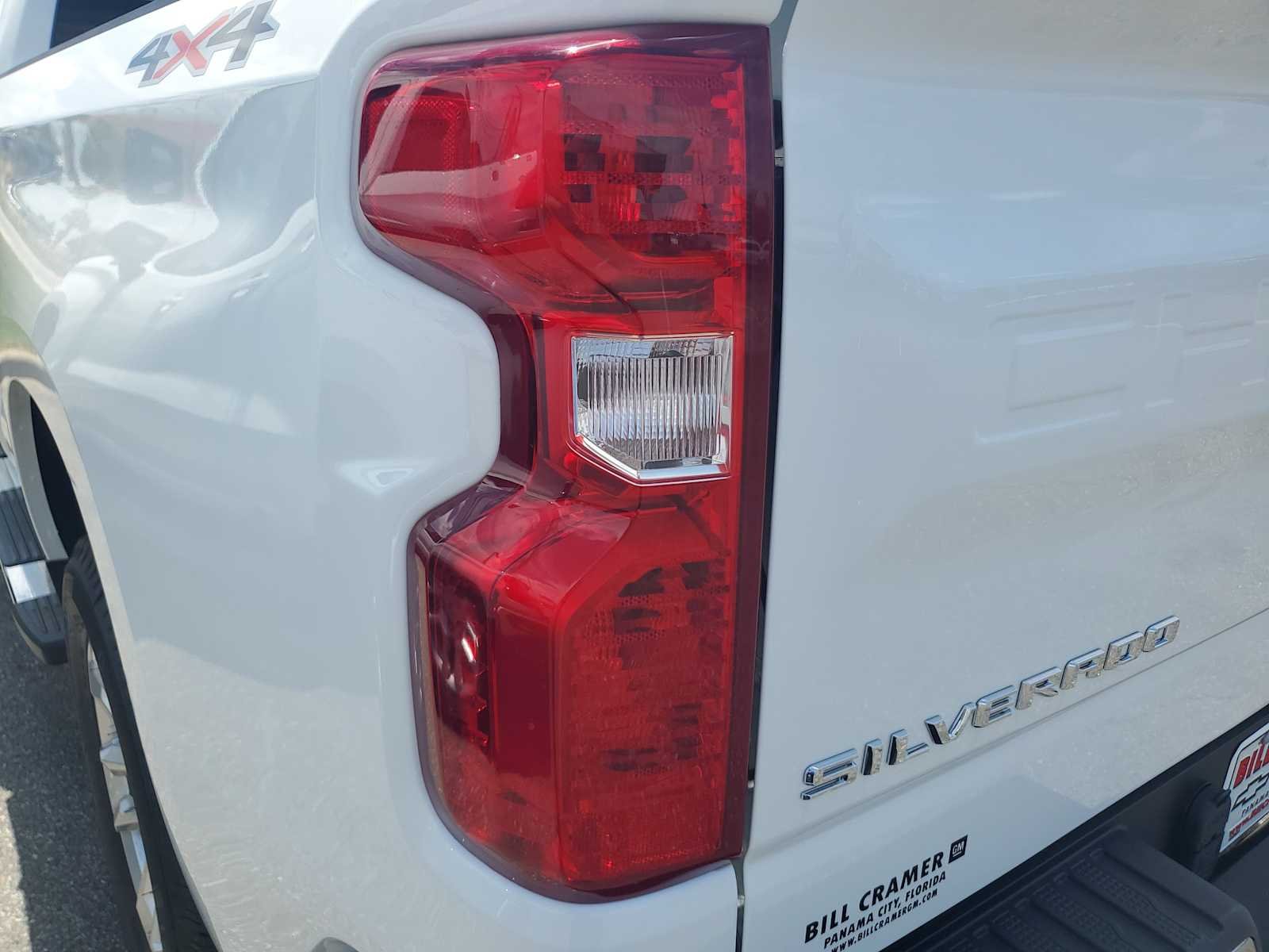 New 2026 Summit White Chevrolet LT image 21
