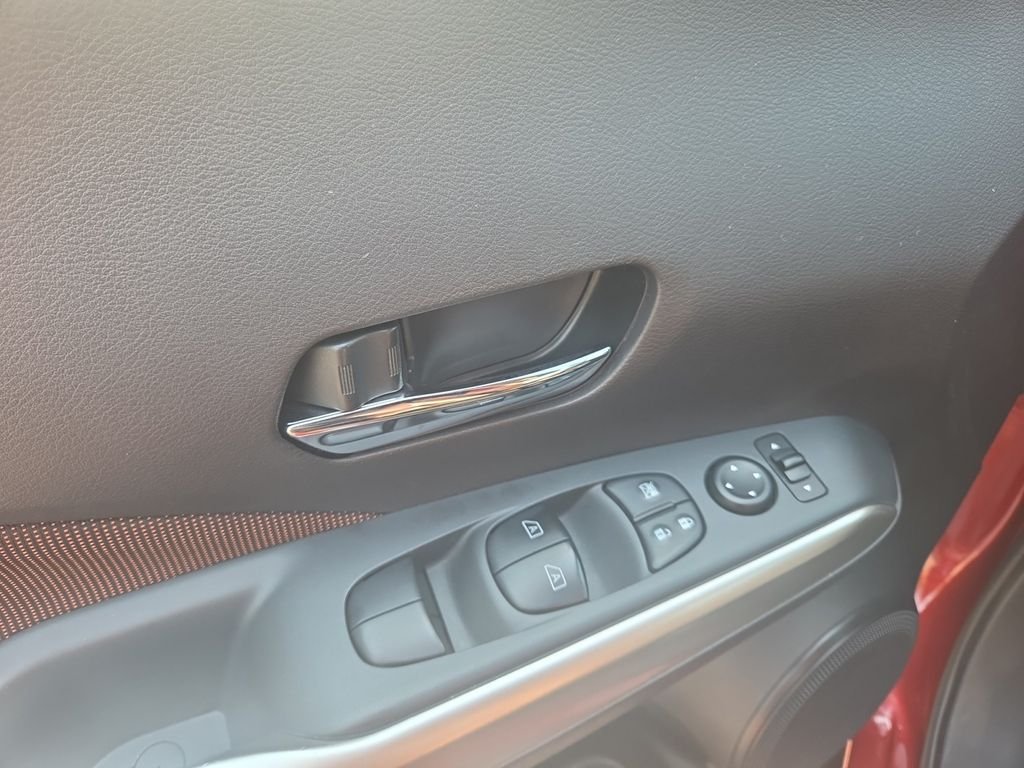 Used 2019 Red Nissan SR image 11