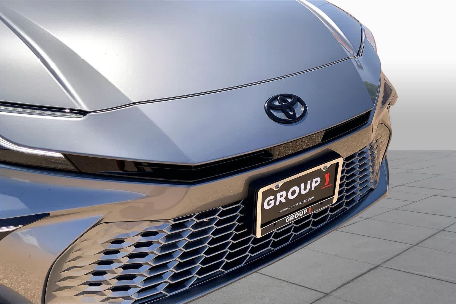 Used 2025 Heavy Metal Toyota XSE image 30
