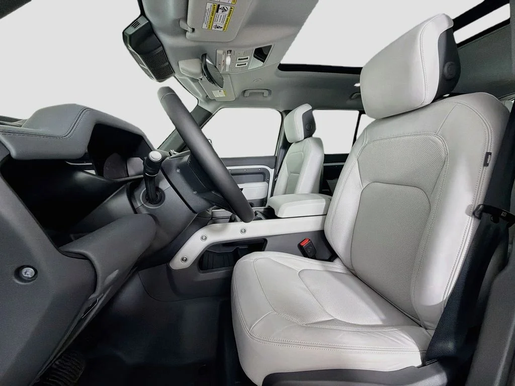 2026 Land Rover Defender X-Dynamic SE - Photo 22