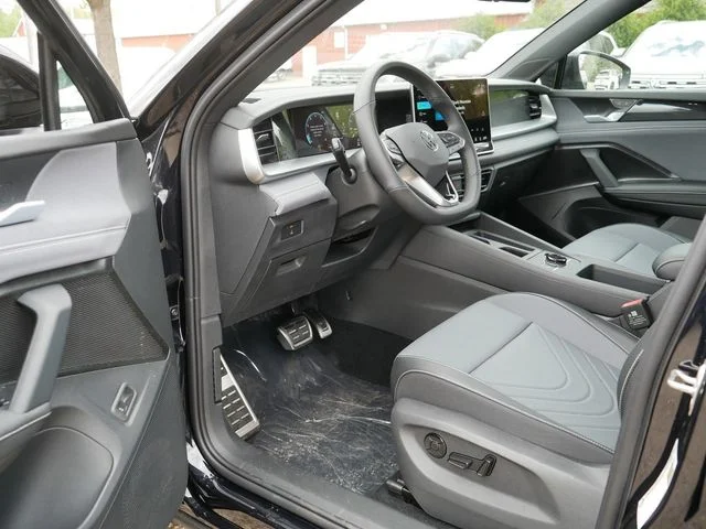 New 2026 Black Volkswagen 2.0T SE R-Line Black image 7