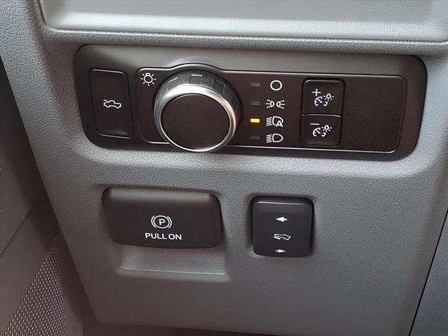 2025 Ford F-150 Lightning Flash - Photo 20