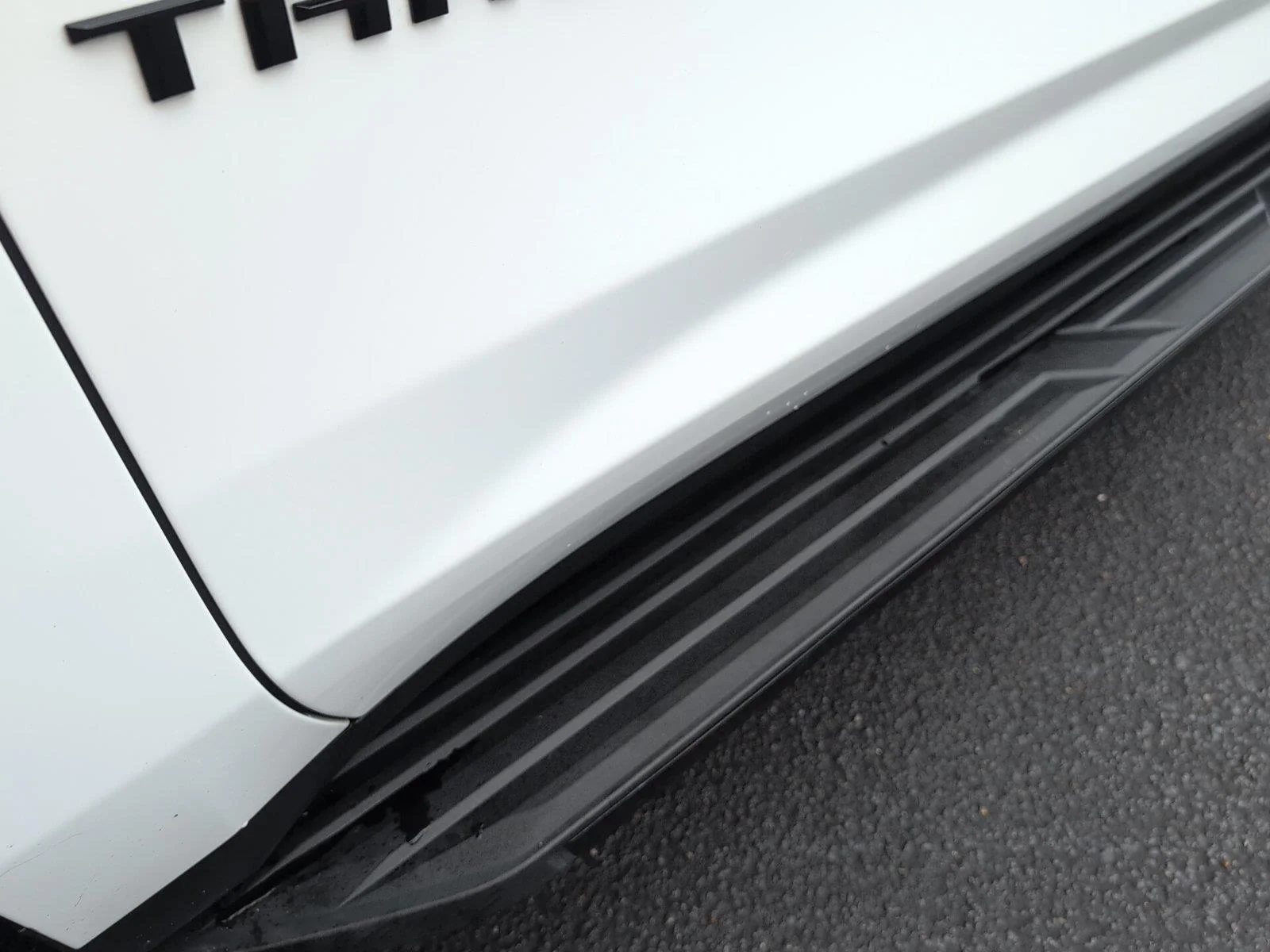 Used 2023 SUMMIT WHITE Chevrolet RST image 13