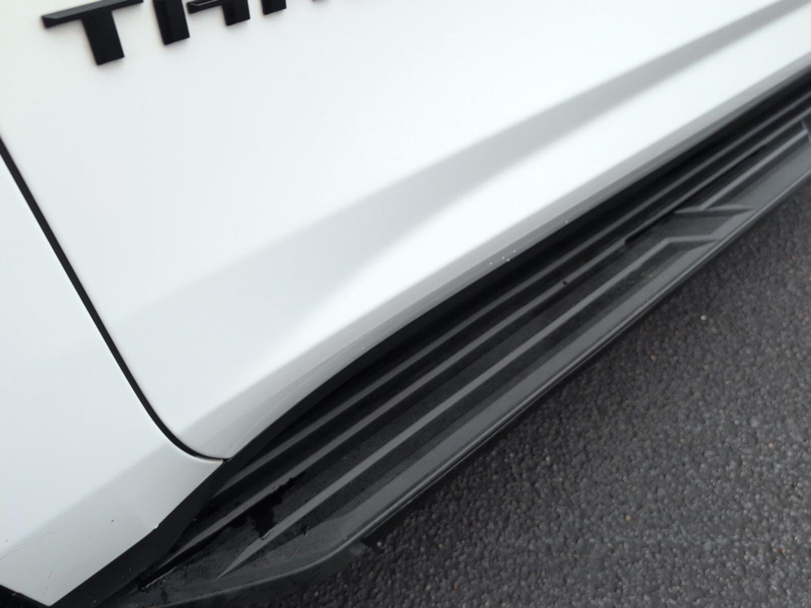 Used 2023 SUMMIT WHITE Chevrolet RST image 13