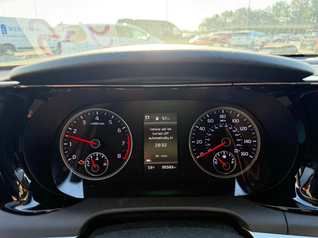 Used 2021 White Kia LXS image 15