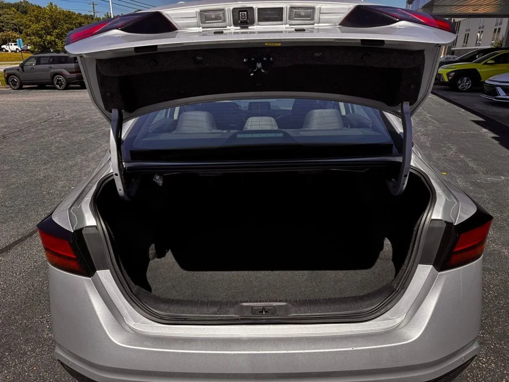 Used 2025 Silver Nissan SV image 16