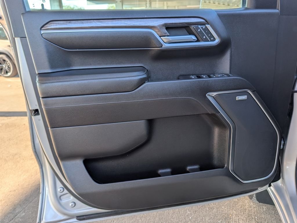 Used 2022 Silver Chevrolet LTZ image 17