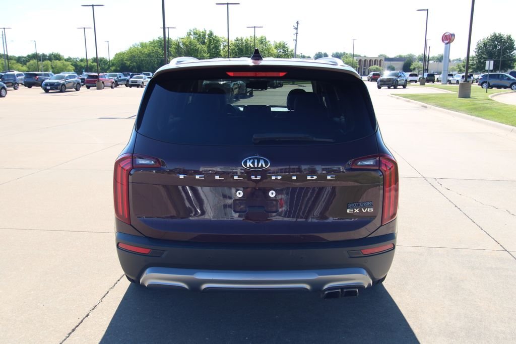 Used 2020 Purple Kia EX image 16