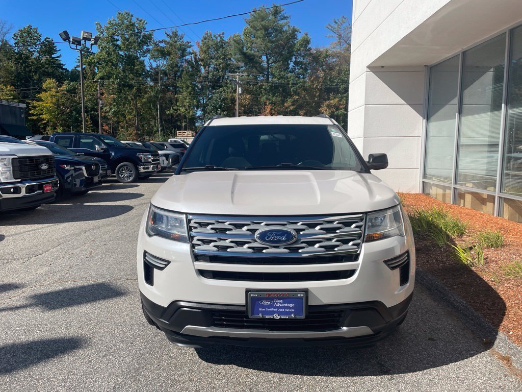 Certified Used 2019 White Platinum Clearcoat Metallic Ford XLT image 3