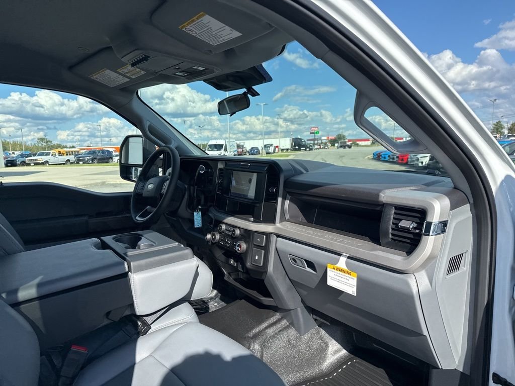 2026 Ford F-350 Super Duty Chassis Cab XL - Photo 20