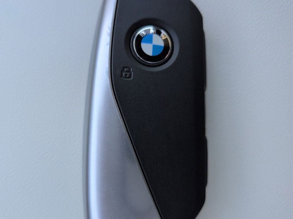 New 2026 Alpine White BMW xDrive28i image 29