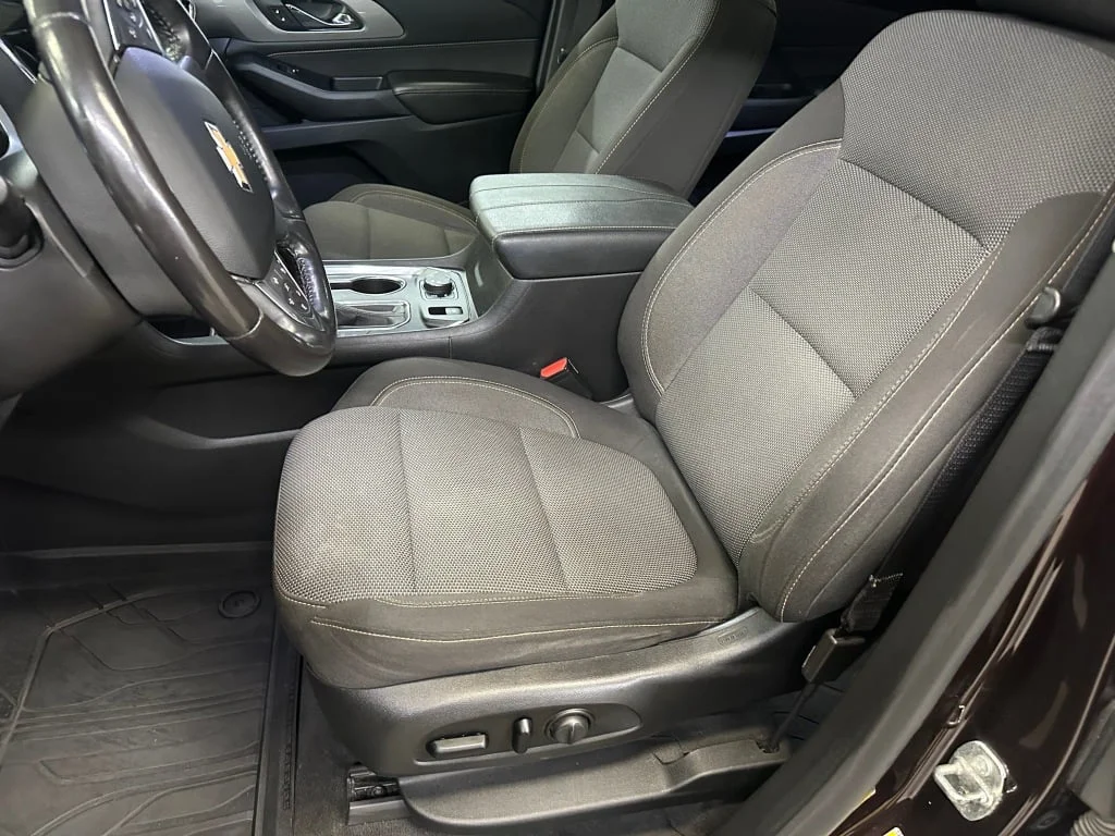 2020 Chevrolet Traverse 1LT - Photo 5