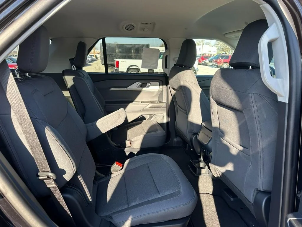 New 2026 Agate Black Metallic Ford Active image 4
