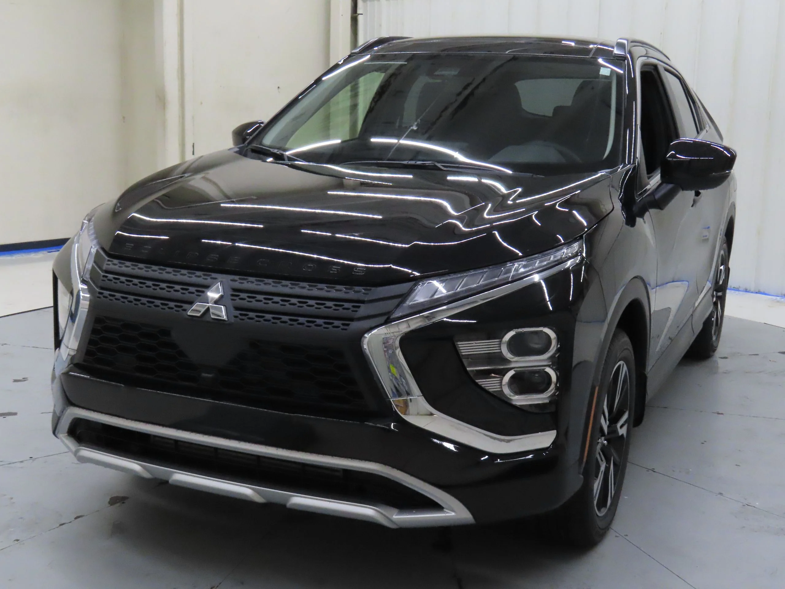 New 2026 Black Mitsubishi SE image 8