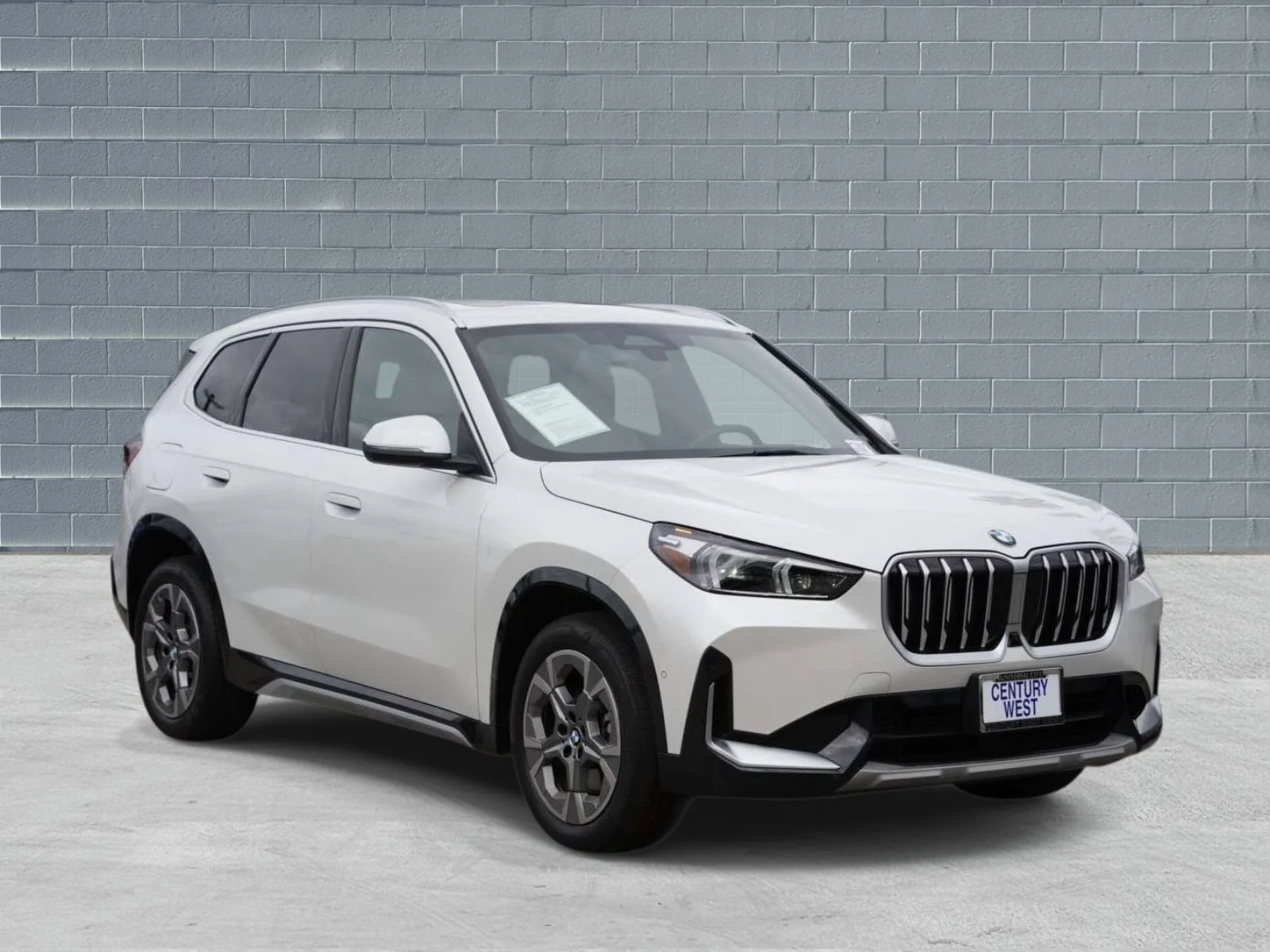 2025 BMW X1