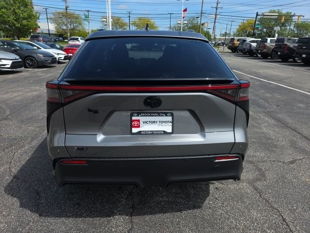 New 2026 Heavy Metal <sup>1</sup> Toyota  XLE image 6