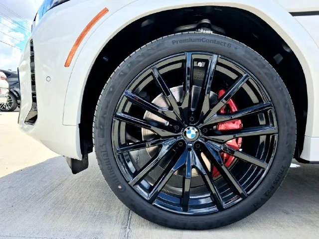 Used 2024 Gray BMW xDrive28i image 30