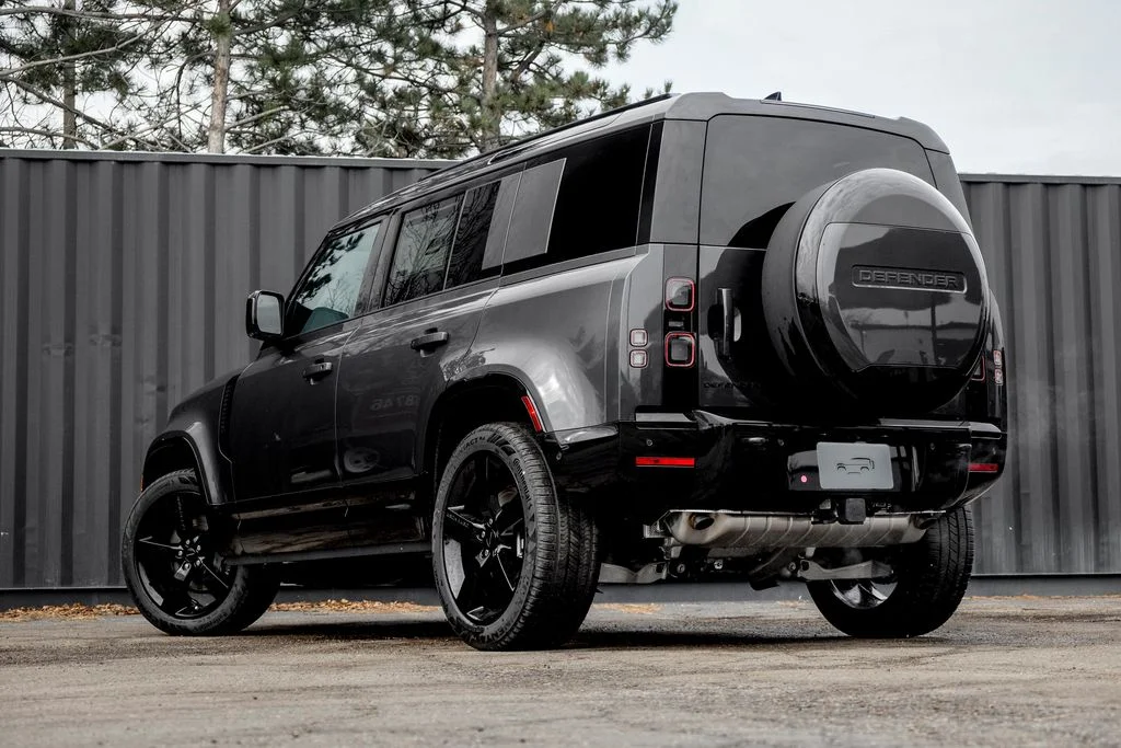 New 2026 Carpathian Grey Land Rover X-Dynamic SE image 2
