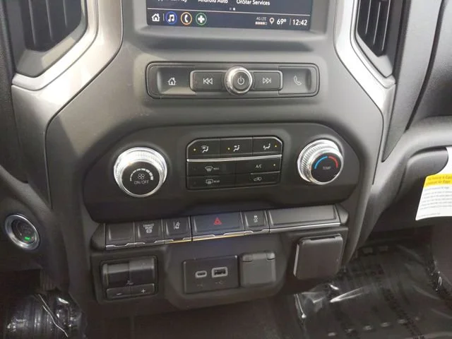 2025 GMC Sierra 3500HD Pro - Photo 31