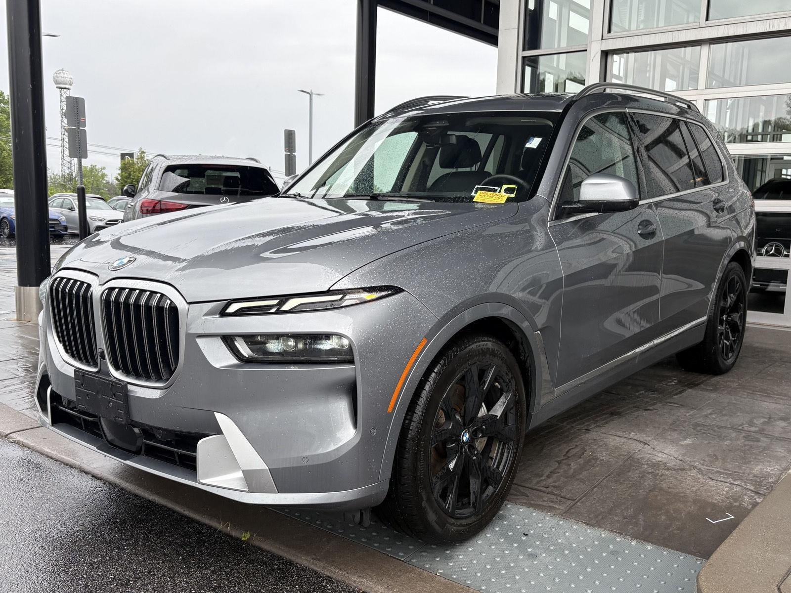 Used 2024 Skyscraper Grey Metallic BMW xDrive40i image 3