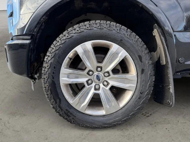 Used 2015 Tuxedo Black Metallic Ford Platinum image 9
