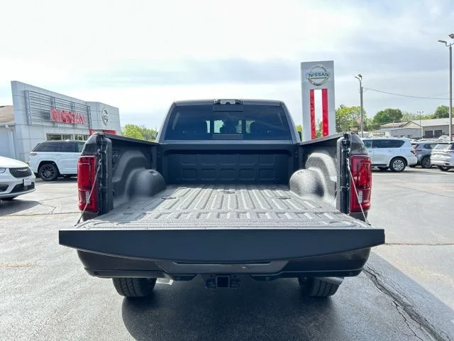 New 2026 Granite Crystal Metallic Clear-Coat Exterior Paint RAM Laramie image 10