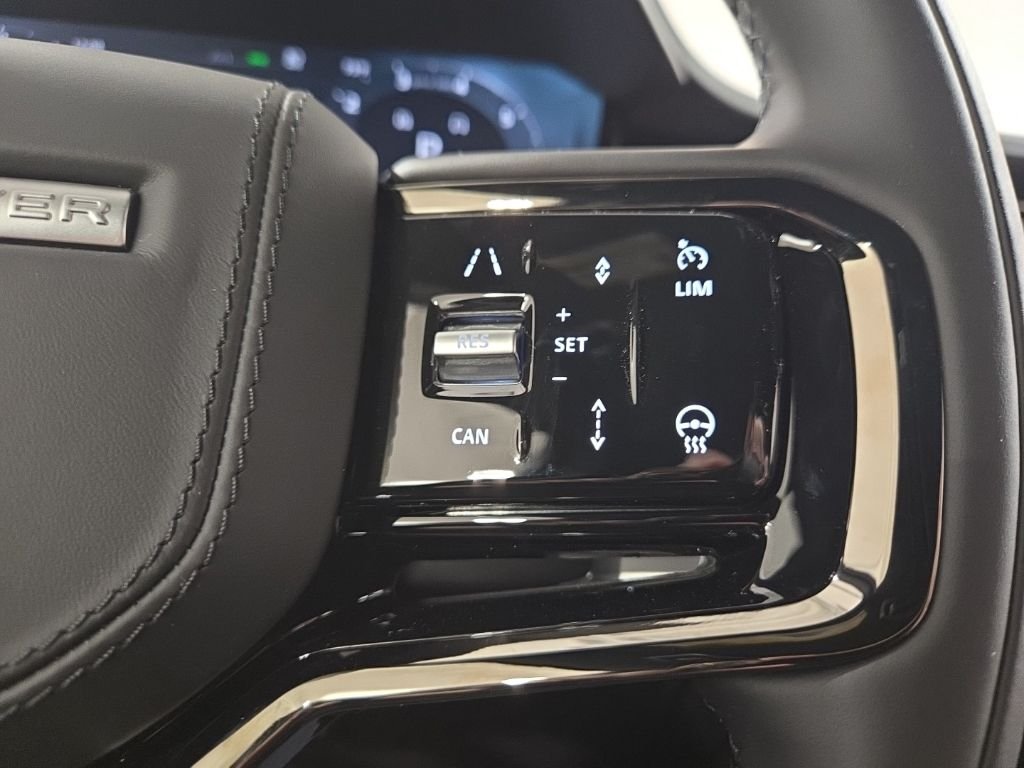 New 2026 Carpathian Grey Land Rover Dynamic SE image 15