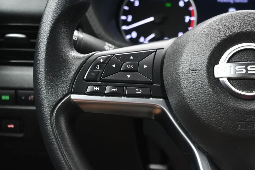 Used 2024 White Nissan SV image 22