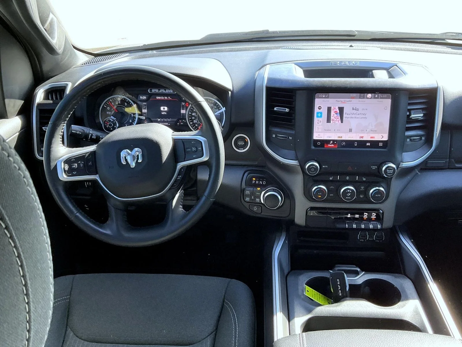 Used 2022 White Ram Big Horn/Lone Star image 14