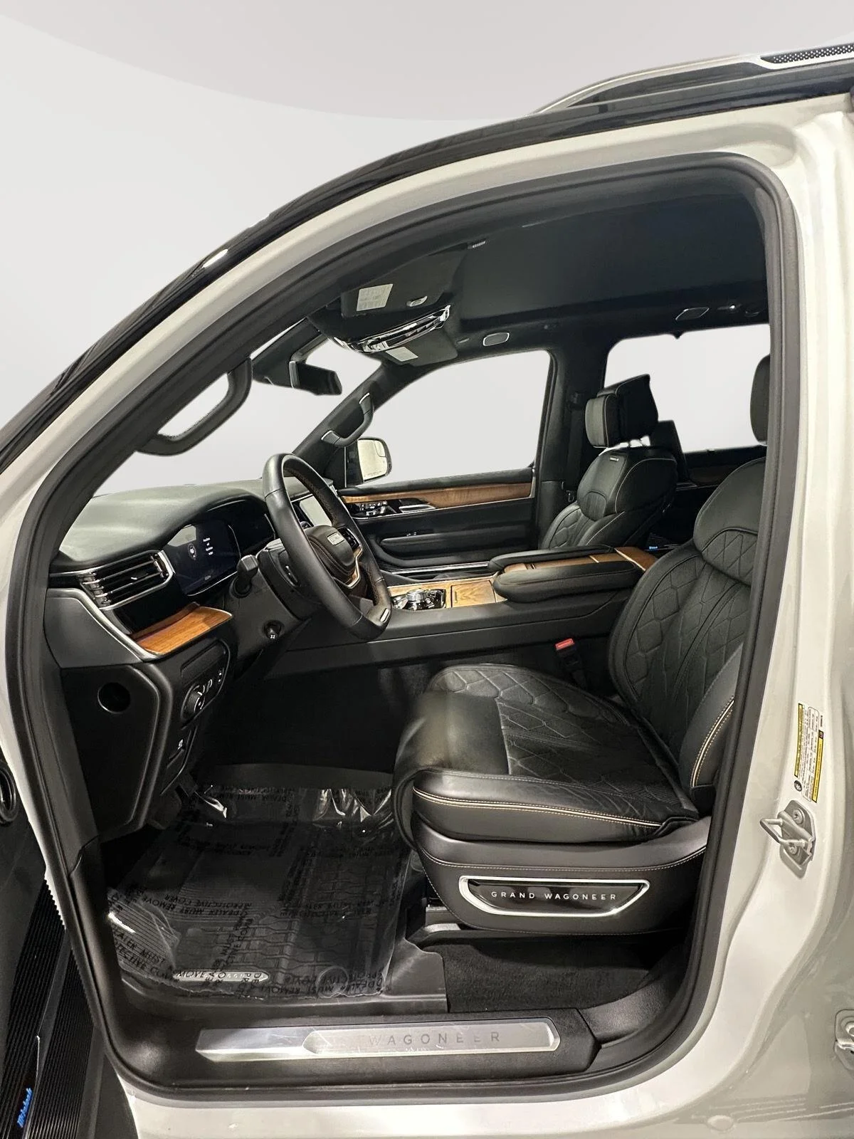 Used 2025 White Jeep Series III image 21