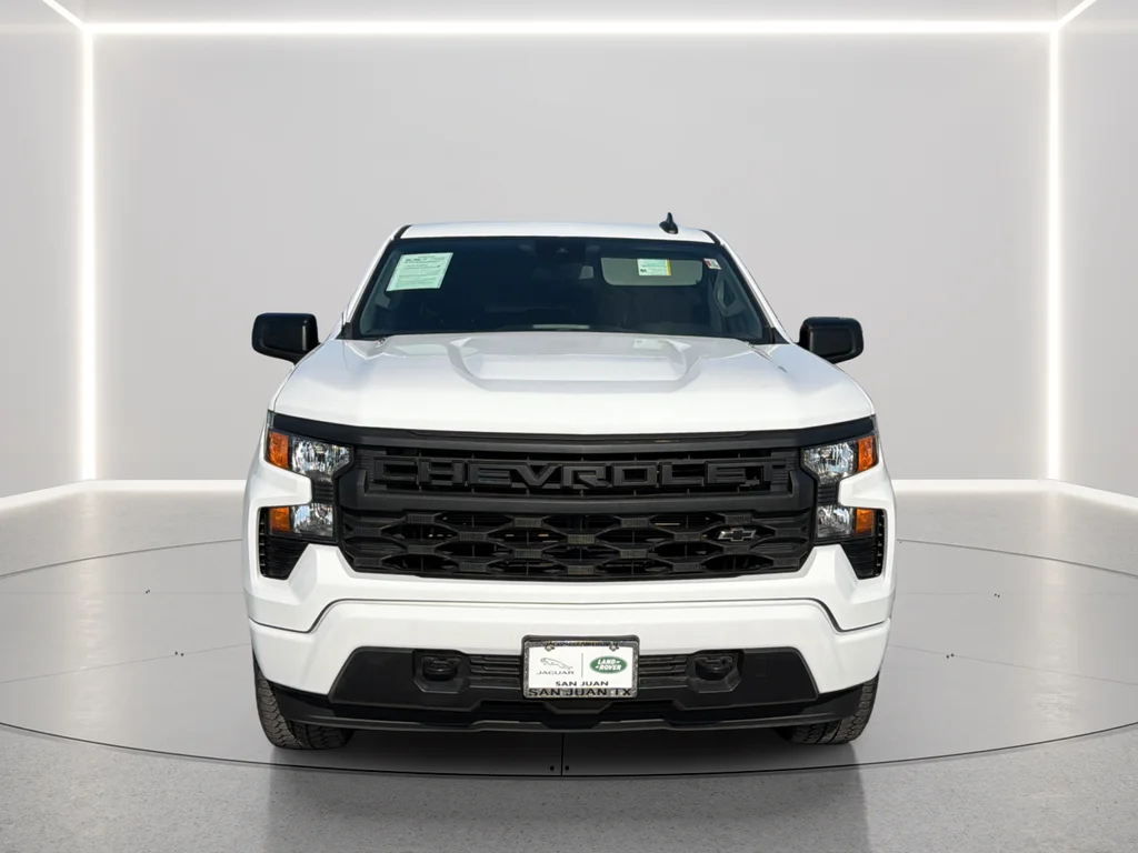 Used 2024 White Chevrolet Custom image 11