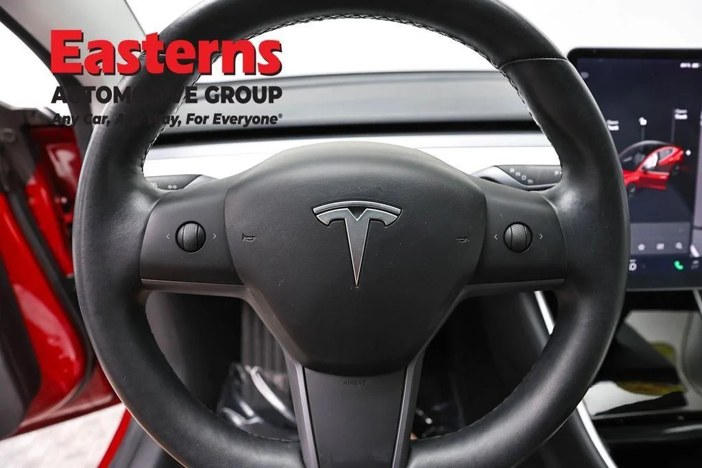 Used 2018 Red Tesla Long Range image 11