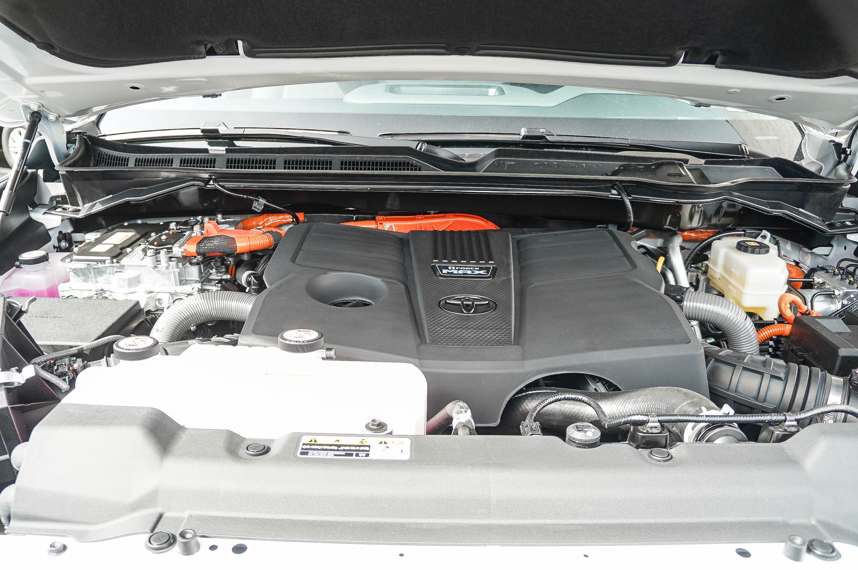 New 2026 Wind Chill Pearl <sup>1</sup> Toyota  Platinum image 11