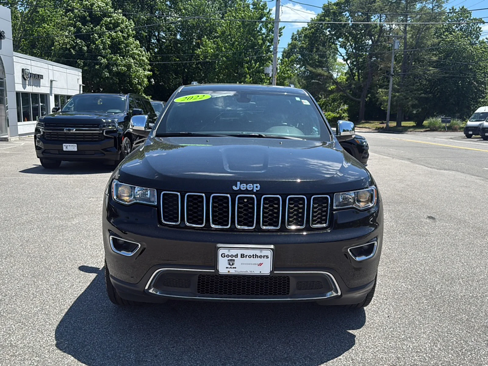 Certified Used 2022 Diamond Black Crystal Pearlcoat Jeep Limited 4x4 image 2
