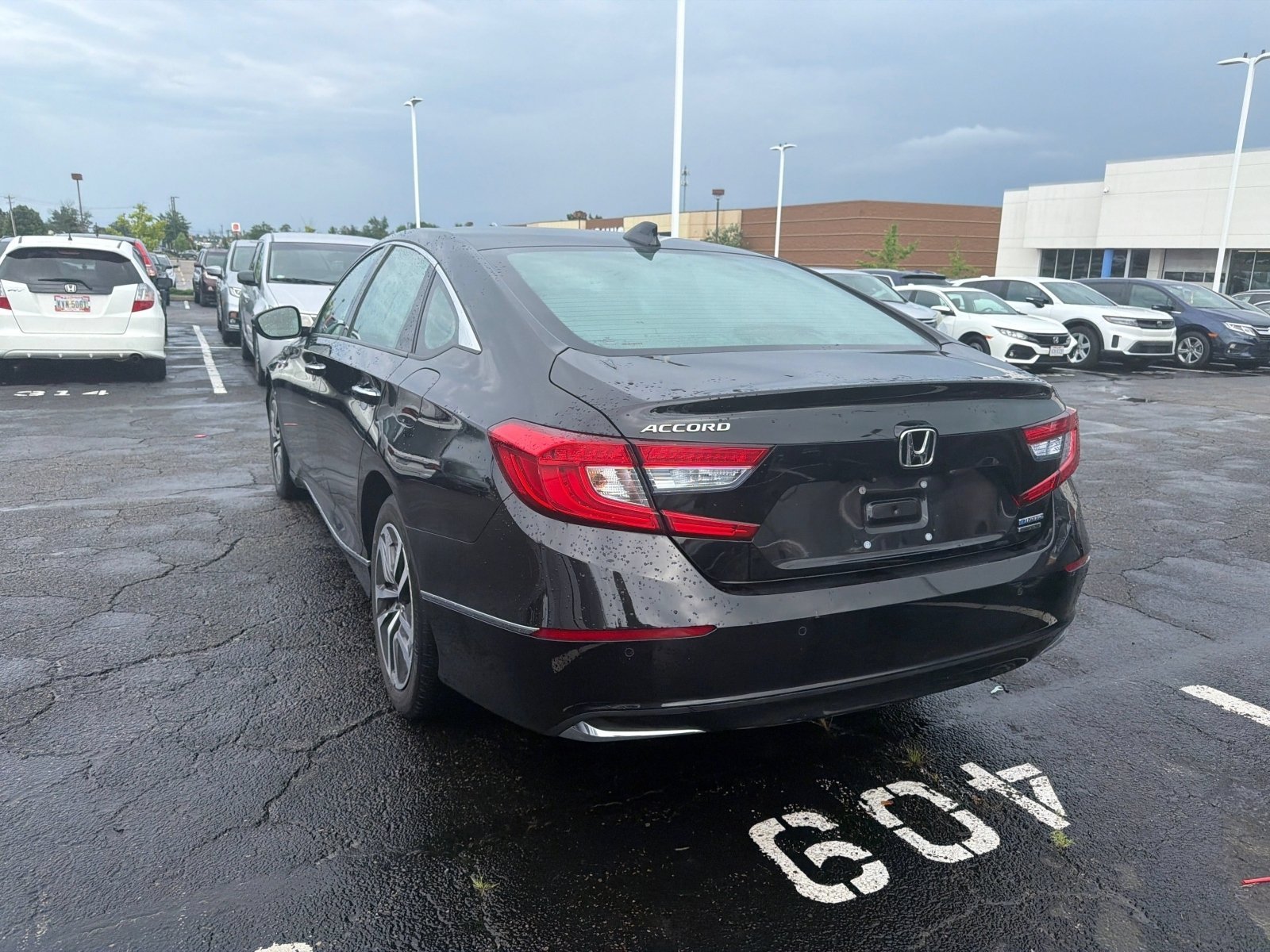 Used 2019 Crystal Black Pearl Honda Touring image 13