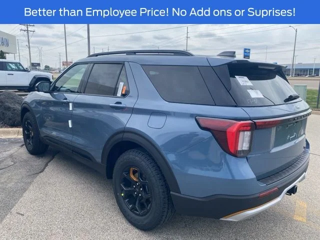 New 2026 Vapor Blue Metallic Ford Tremor® image 5