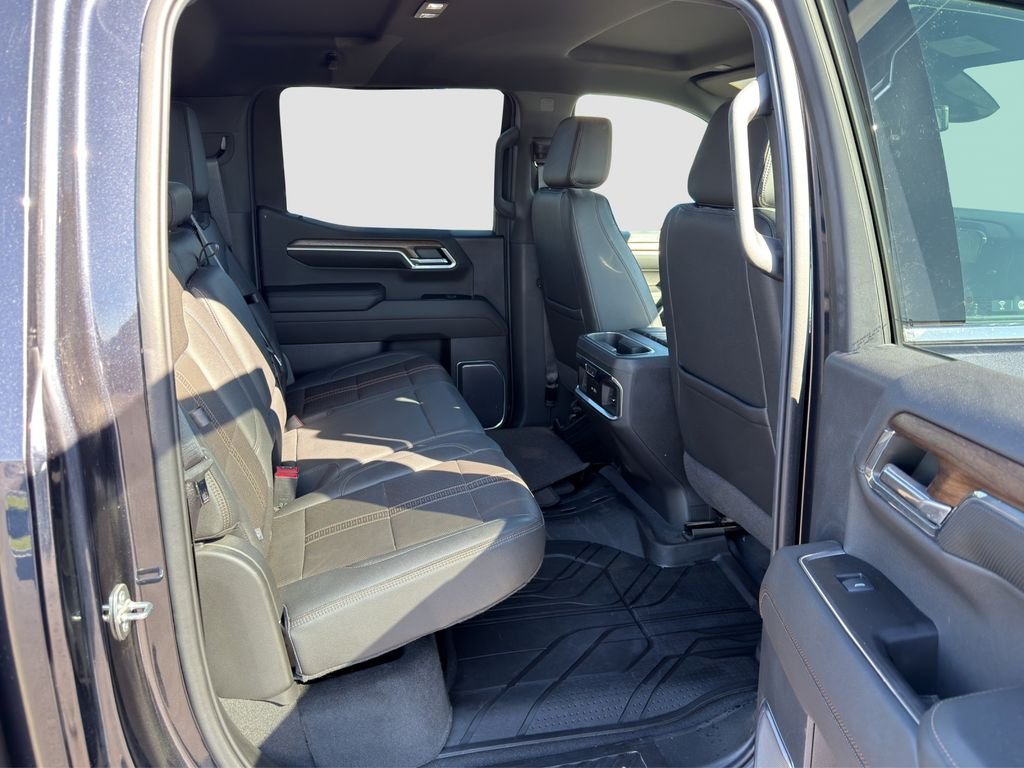 Used 2022 Gray Chevrolet High Country image 29