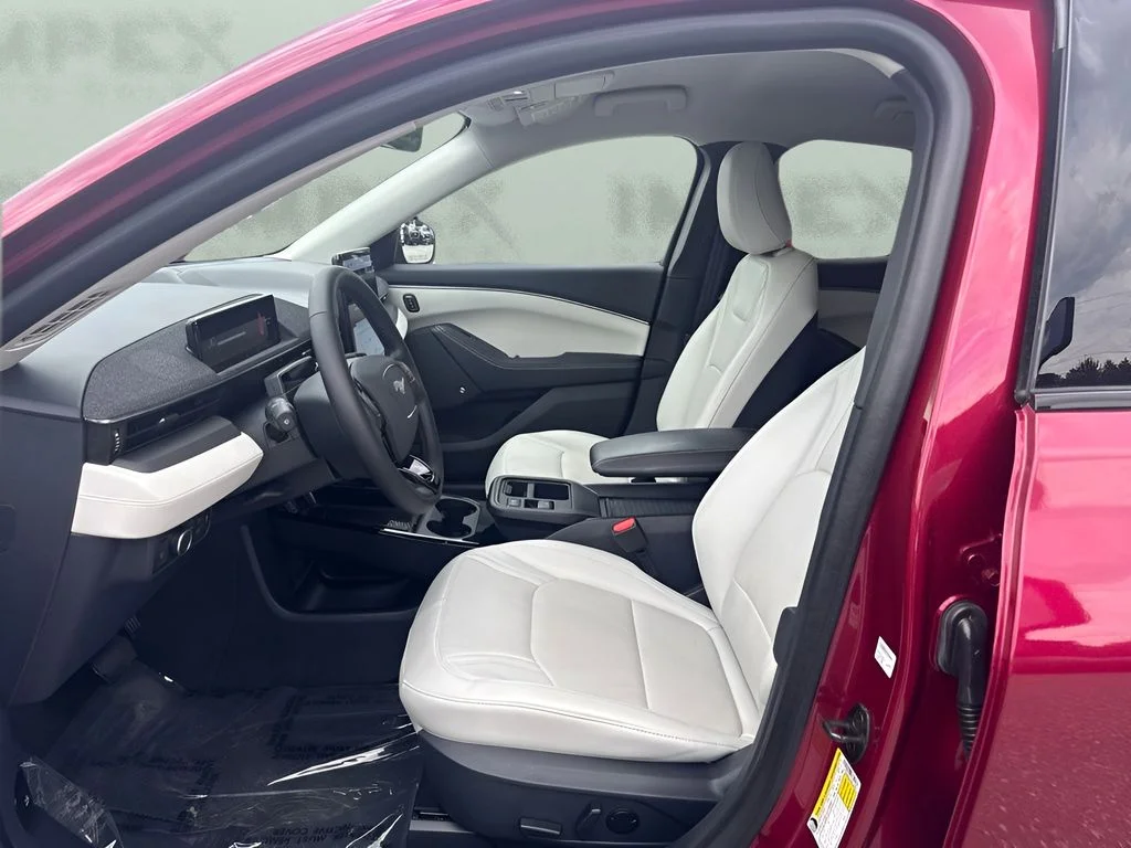 Used 2025 Red Ford Premium image 9