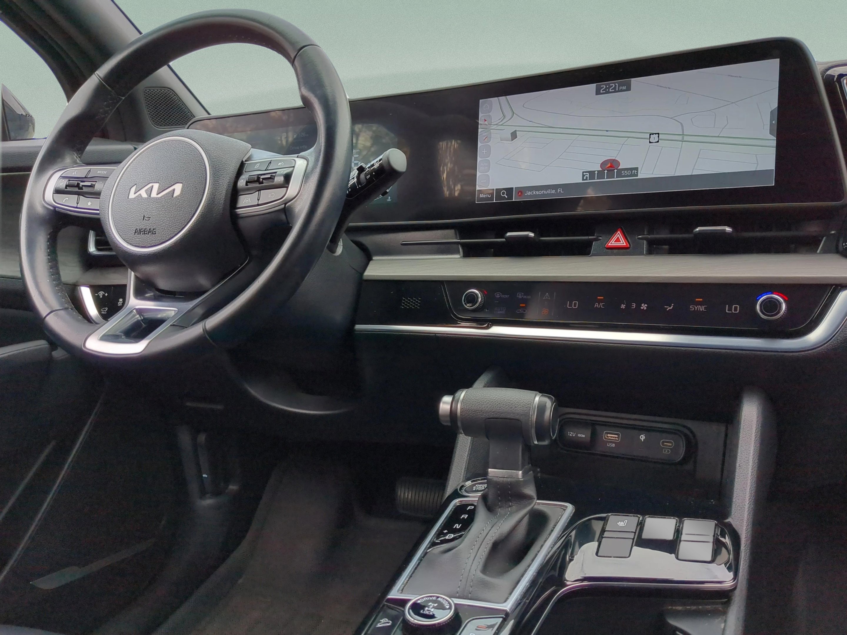 Used 2024 Red Kia X-Line image 17