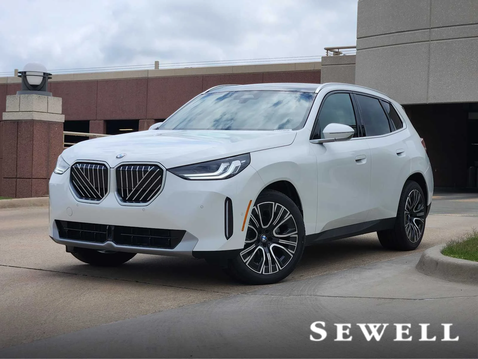 2026 BMW X3 30 XDRIVE's photo