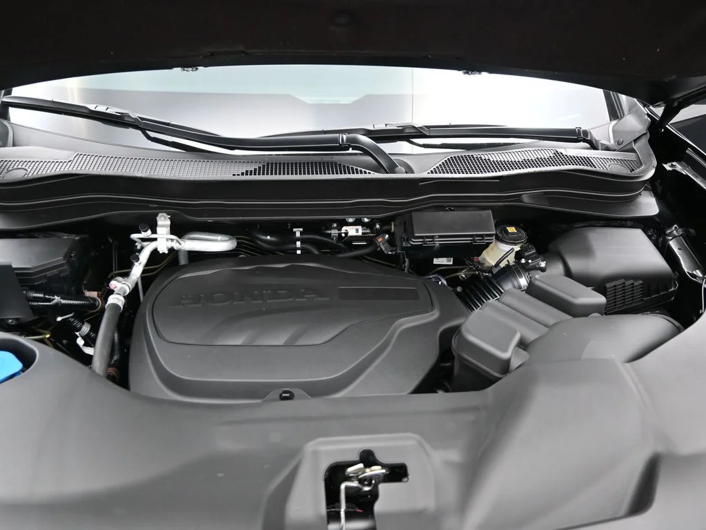 New 2026 Crystal Black Pearl Honda RTL image 11